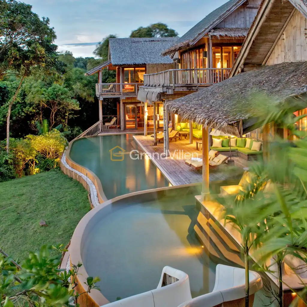 Villen mit Landschaftsblick